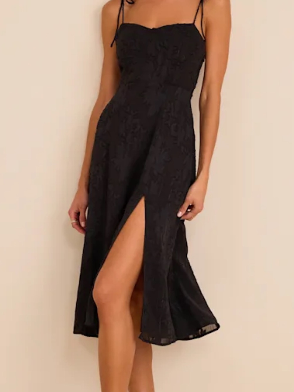 Lulus Loveliest Looks Black Floral
Jacquard Tie-Strap Midi Dress small